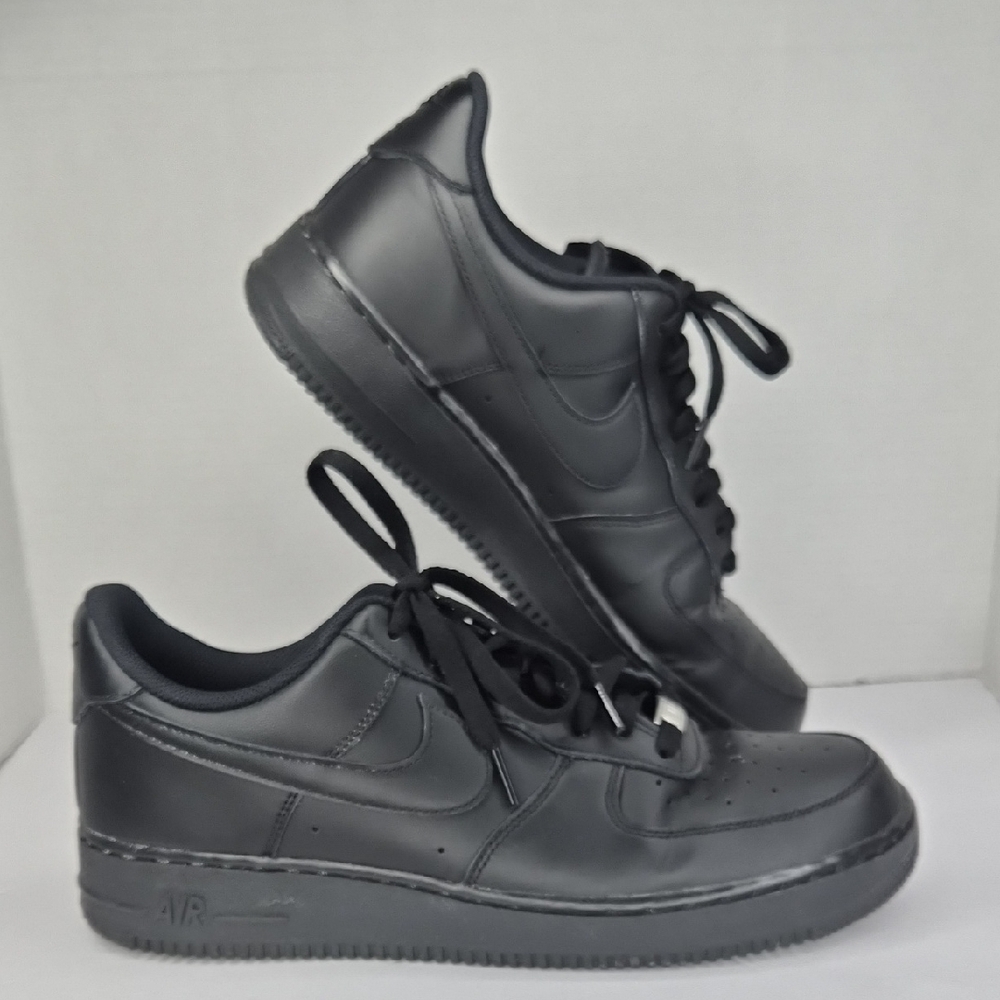 Men's Black Sneakers - Picture 4 of 7